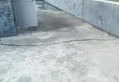 凤山楼顶漏水维修公司分享下如何解决卫生间隐蔽部位漏水的问题?